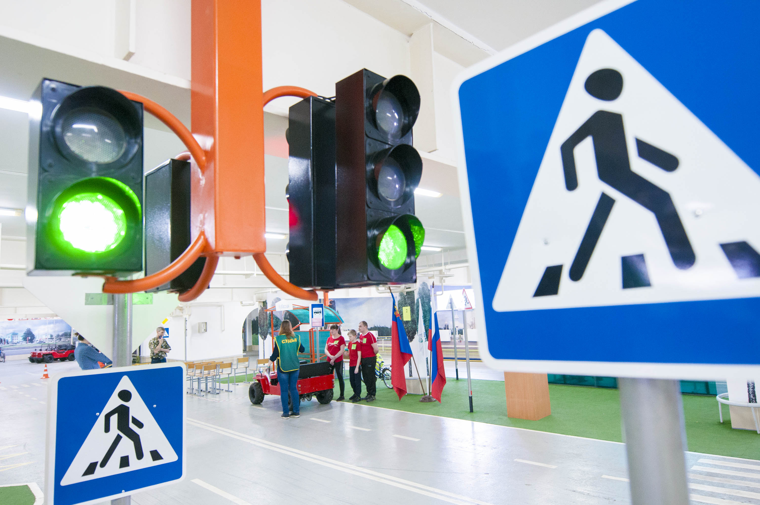 Юные кузбассовцы могут придумать новый дорожный знак в рамках всероссийского конкурса 
