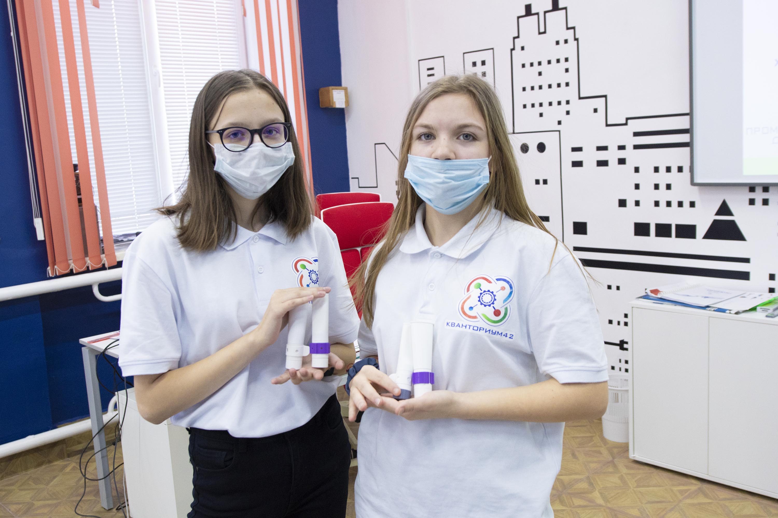Кузбасские школьницы спроектировали уникальный дыхательный тренажер для больных COVID-19