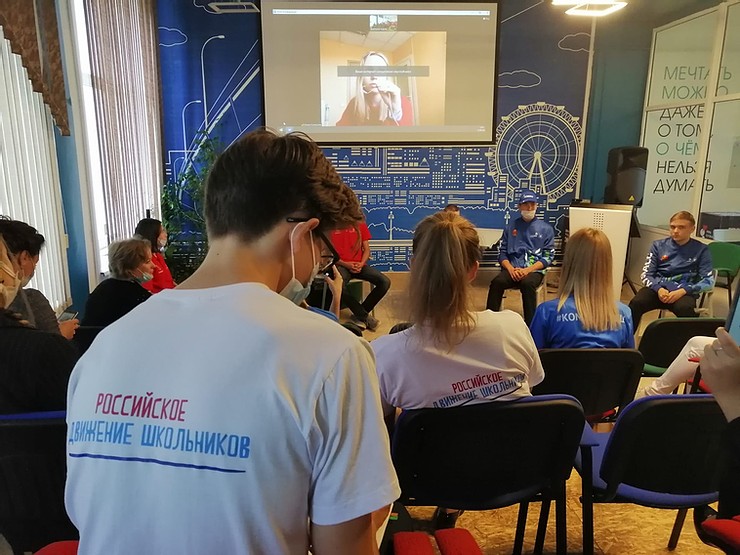 Финалисты VIII Национального чемпионата «Молодые профессионалы» (WorldSkills Russia) рассказали кузбасским школьникам о своем участии в соревнованиях