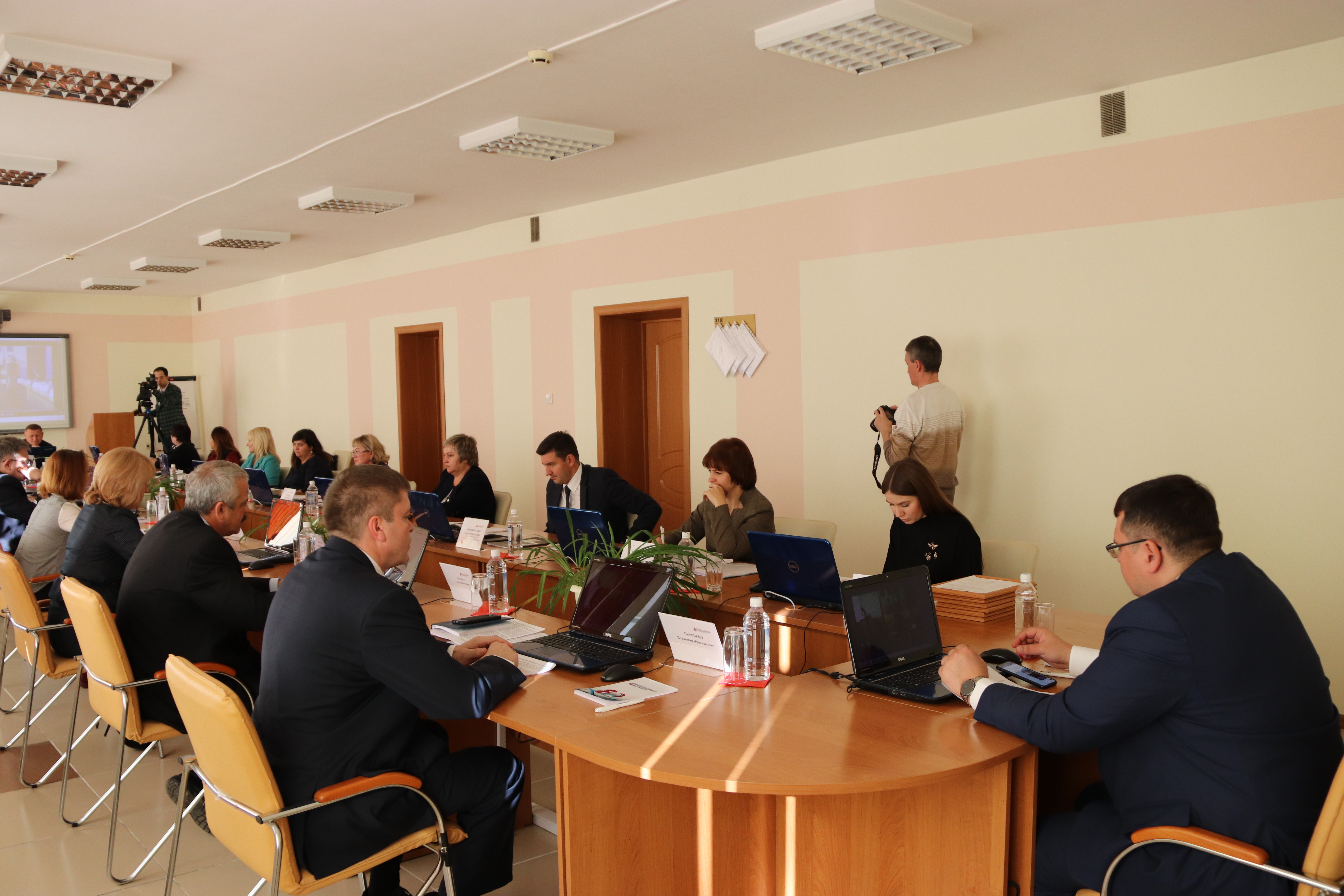 Круглый стол по вопросам повышения финансовой грамотности школьников и студентов пройдет в городе Белово 