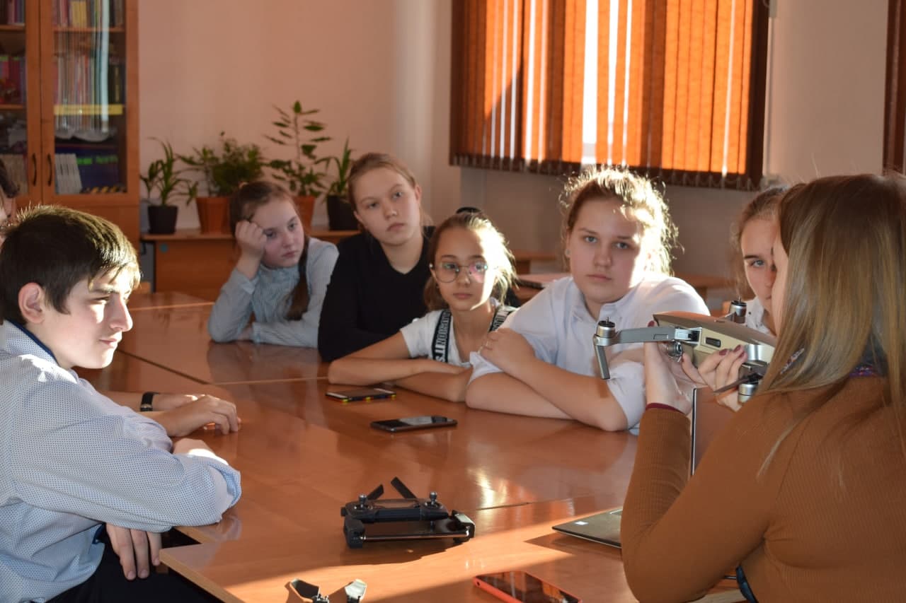 До конца учебного года около 4 тысяч юных кузбассовцев из отдаленных территорий смогут бесплатно изучить современные технологии
