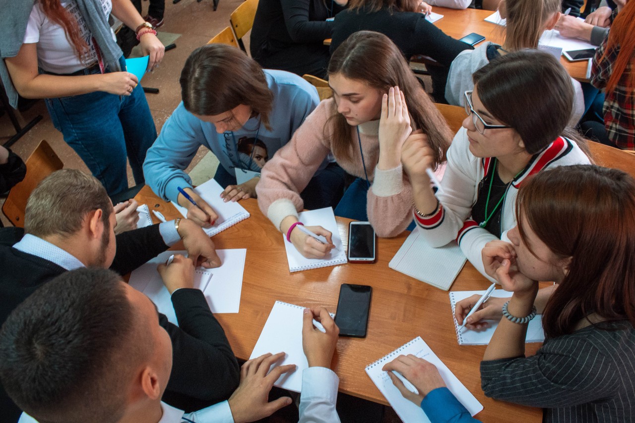 Более 120 студентов и педагогов техникумов и колледжей Кузбасса прошли обучение в региональной школе «Активизация»