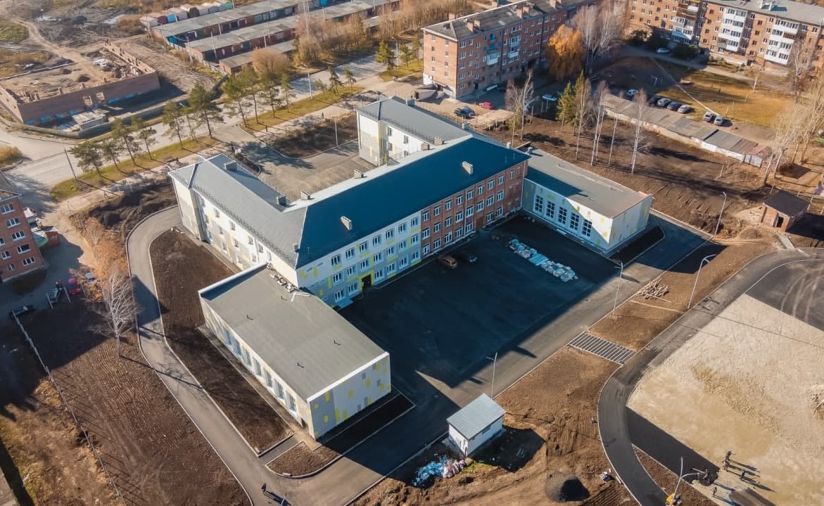 По губернаторской программе до конца года в Кузбассе отремонтируют две школы на 2,5 тысячи учеников