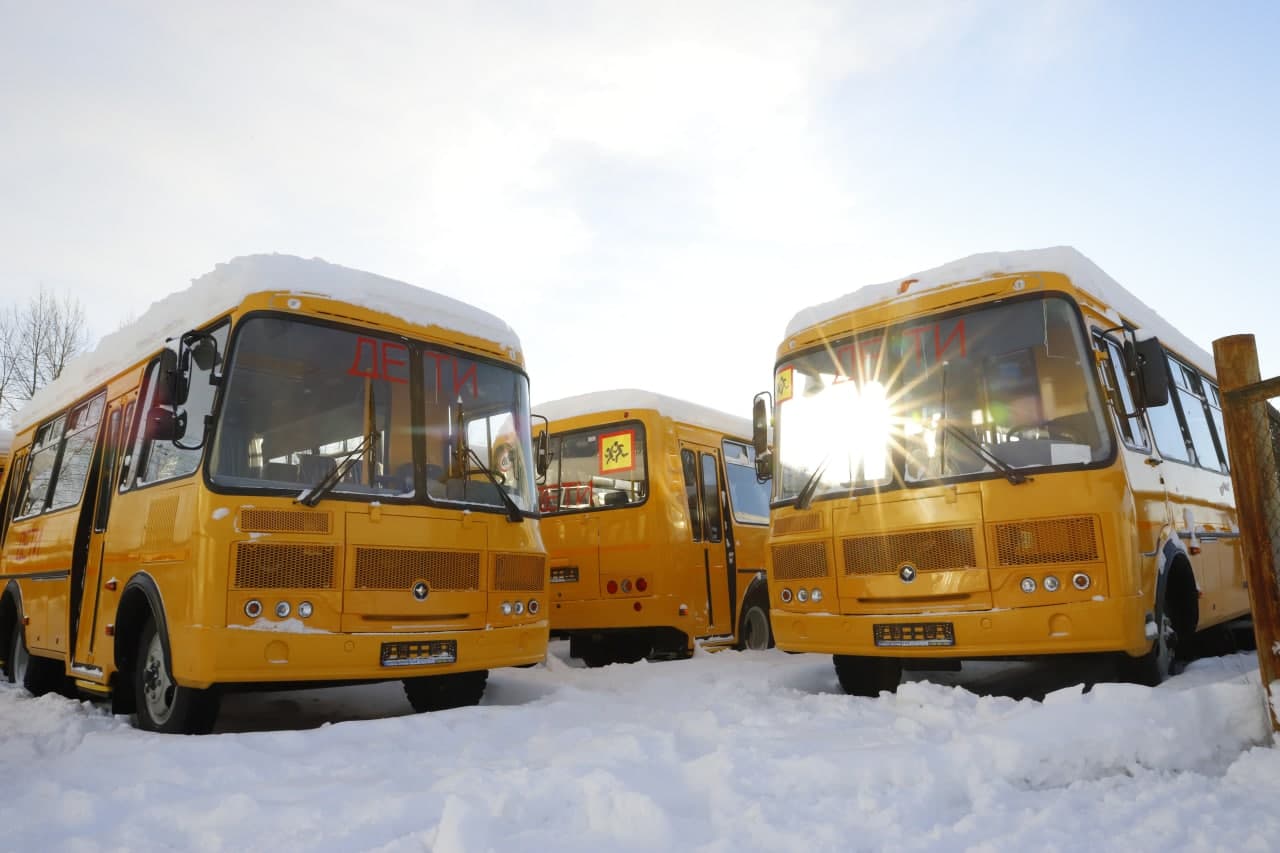 В Кузбасс поступили 70 новых школьных автобусов
