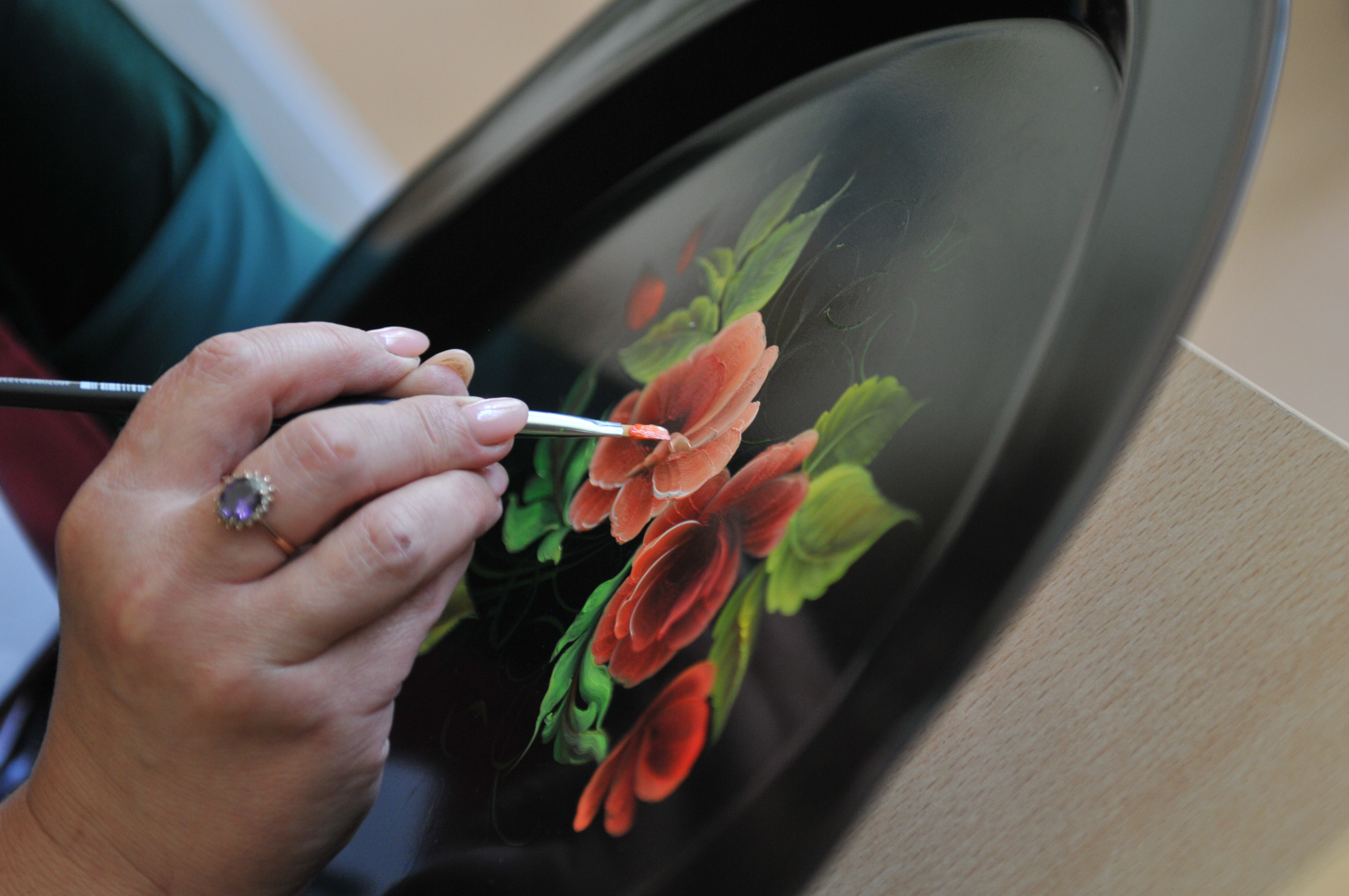 Форумом мастерства и таланта стал прошедший с 15 по 16 июня в Кемерове межрегиональный конкурс профессионального мастерства среди мастеров народных художественных промыслов