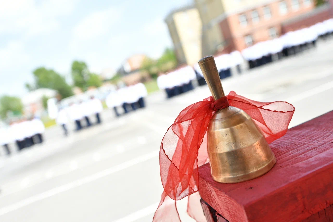 Кузбасские выпускники школ могут получить единовременное социальное пособие