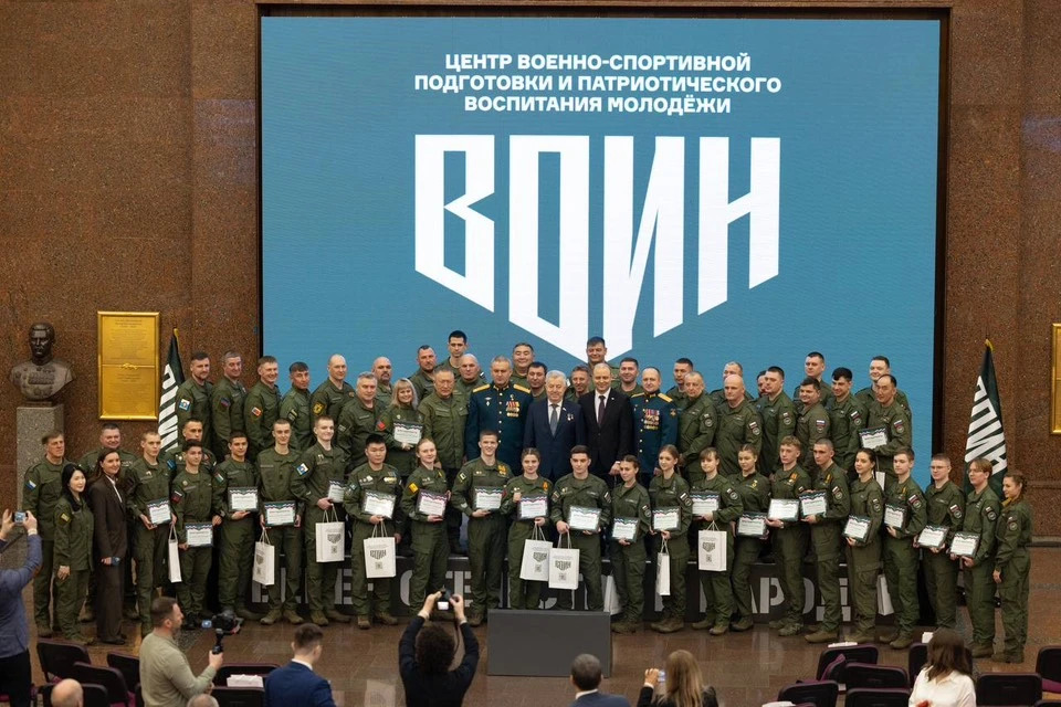 Курсантку кузбасского центра «Воин» наградили в Москве