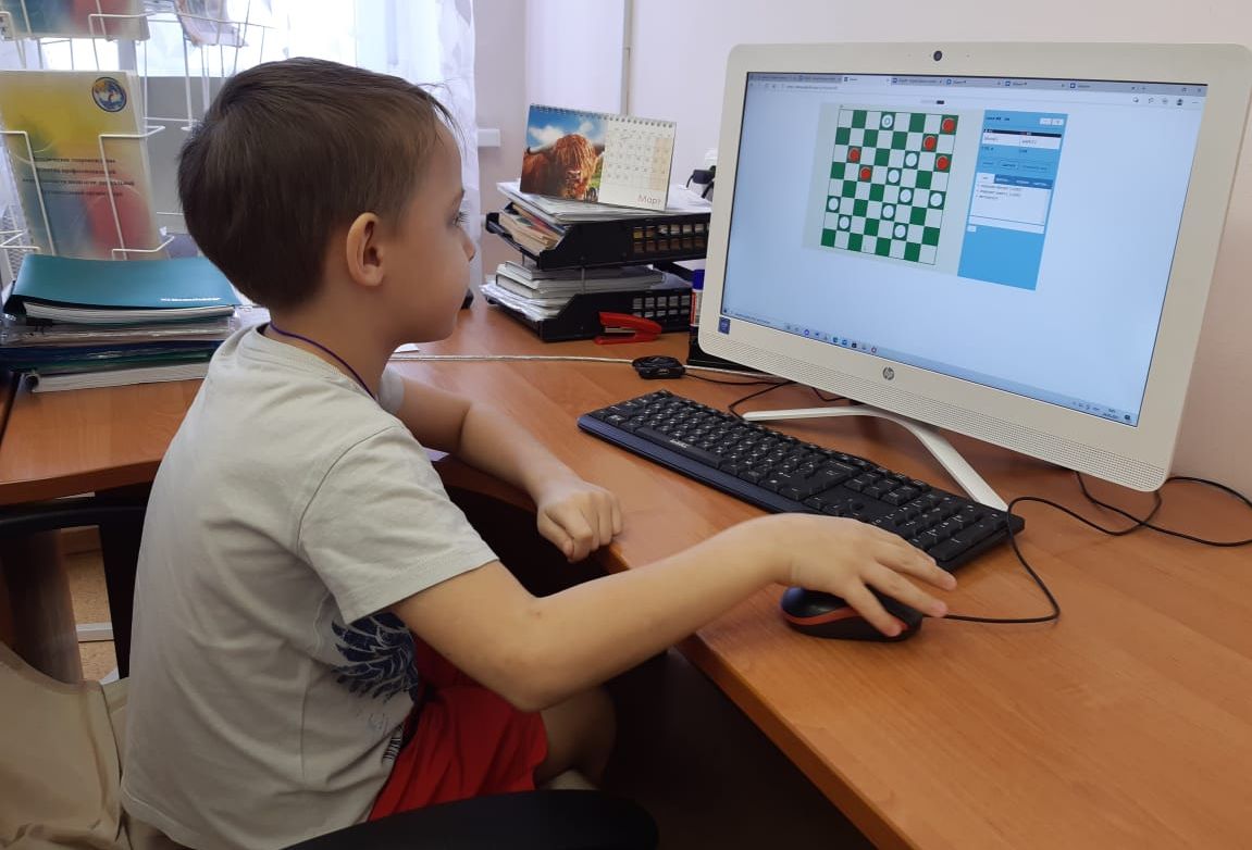12 кузбассовцев стали победителями и призерами финального этапа Кузбасской дошкольной лиги спорта по шашкам среди городских команд 