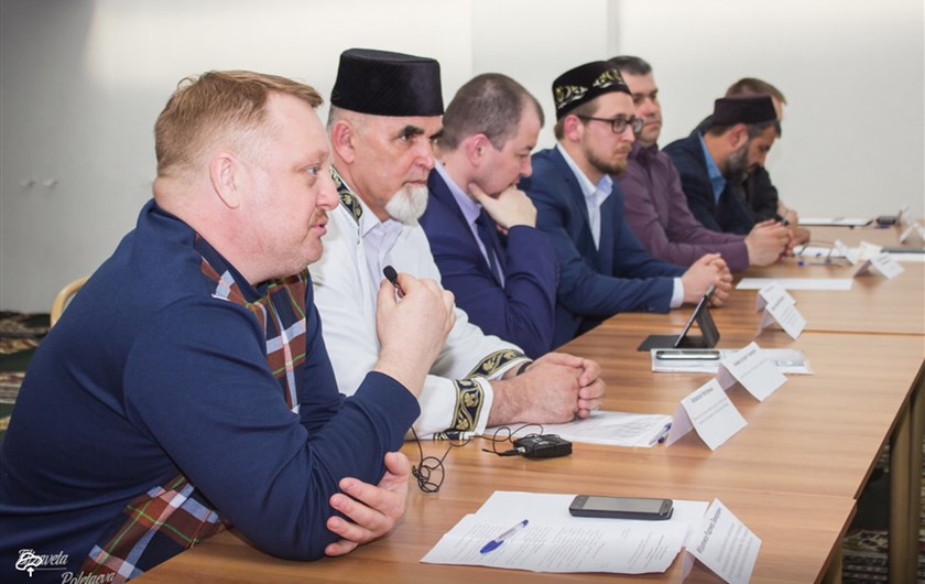 12 мая в г. Новокузнецке прошел круглый стол по проблемам формирования толерантности и профилактики экстремизма среди подрастающего поколения в рамках месяца противодействия экстремизму