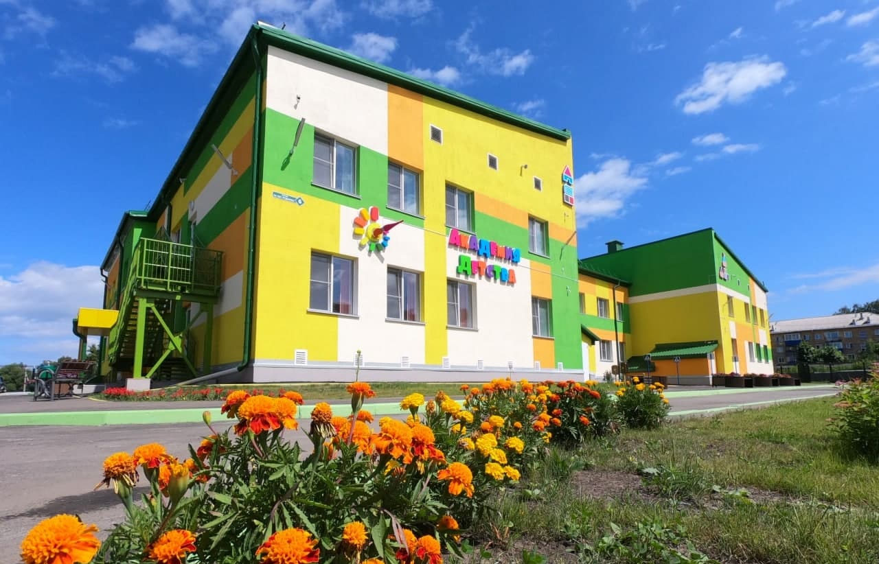Детский сад «Академия детства» на 140 мест открылся в Осинниках в юбилейном году