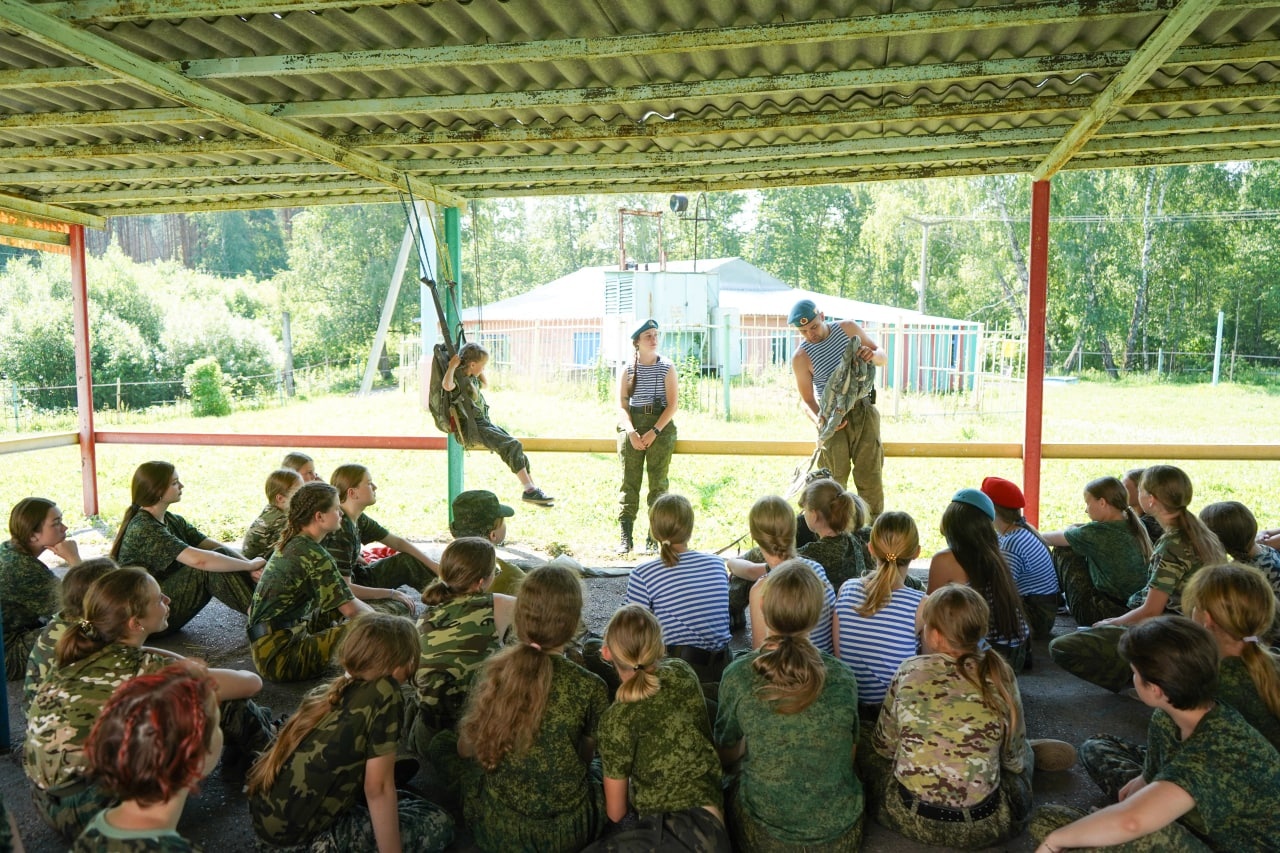 В КуZбассе организованы военно-патриотические профильные смены в летних оздоровительных лагерях