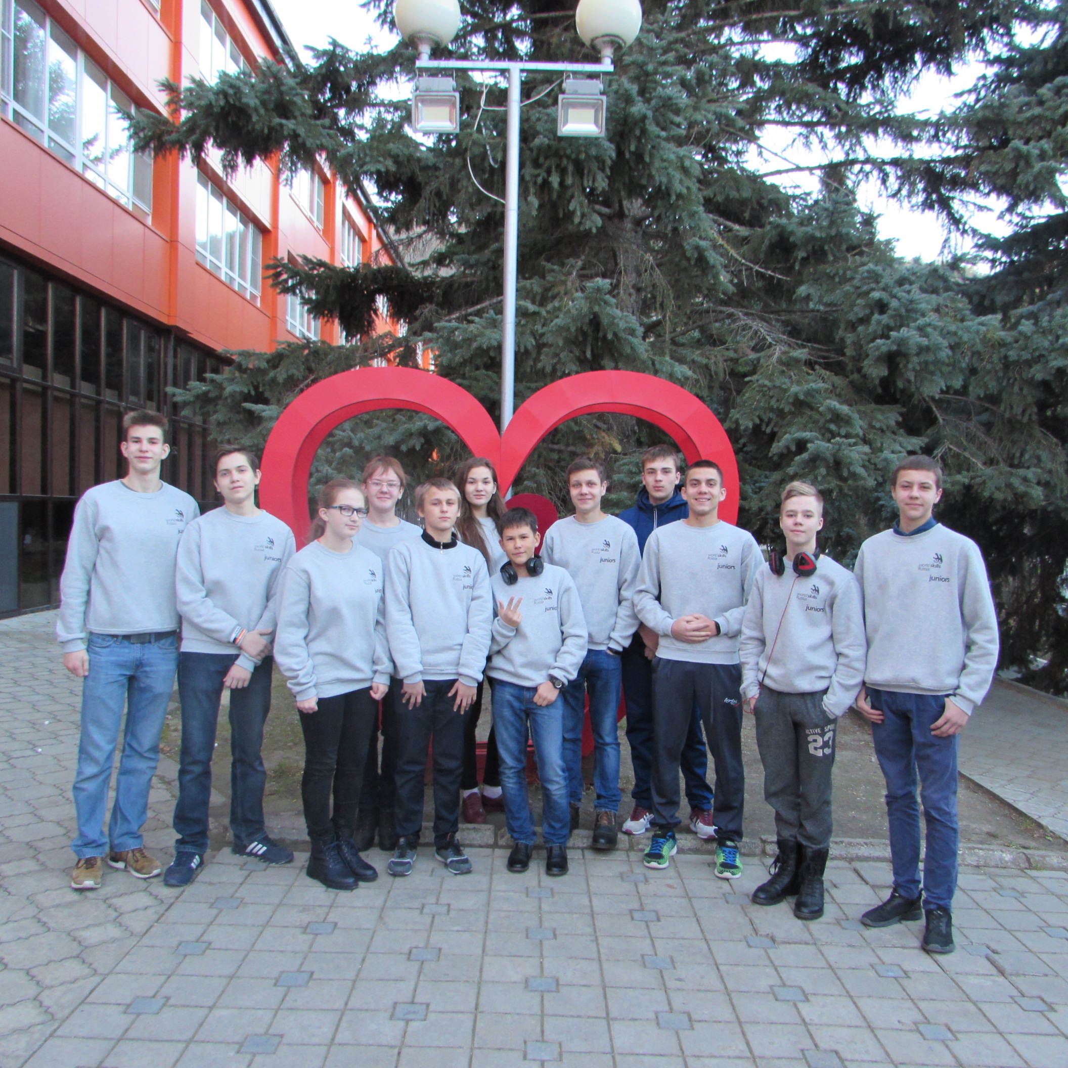 Кузбасские школьники приняли участие в «WorldSkills Russia Junior» во Всероссийском детском центре «Смена»