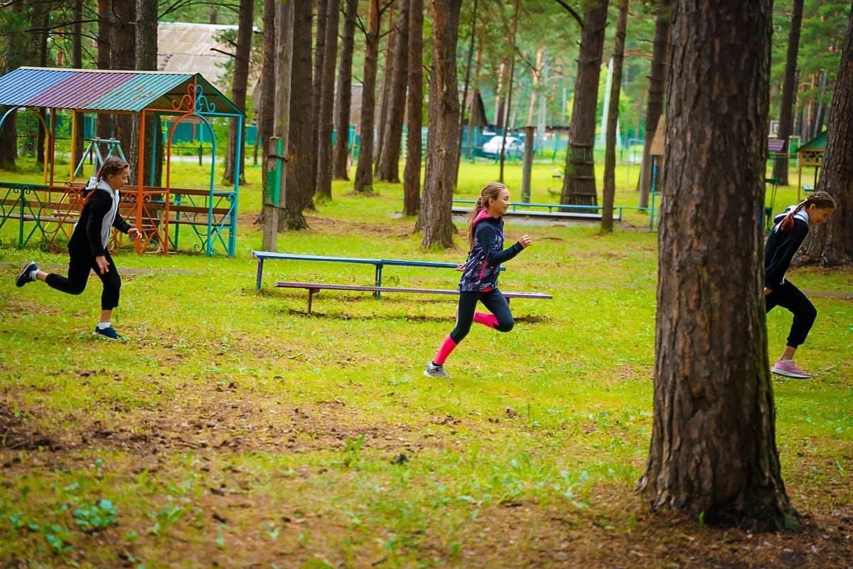 Более 700 летних лагерей Кузбасса проводят тематические смены