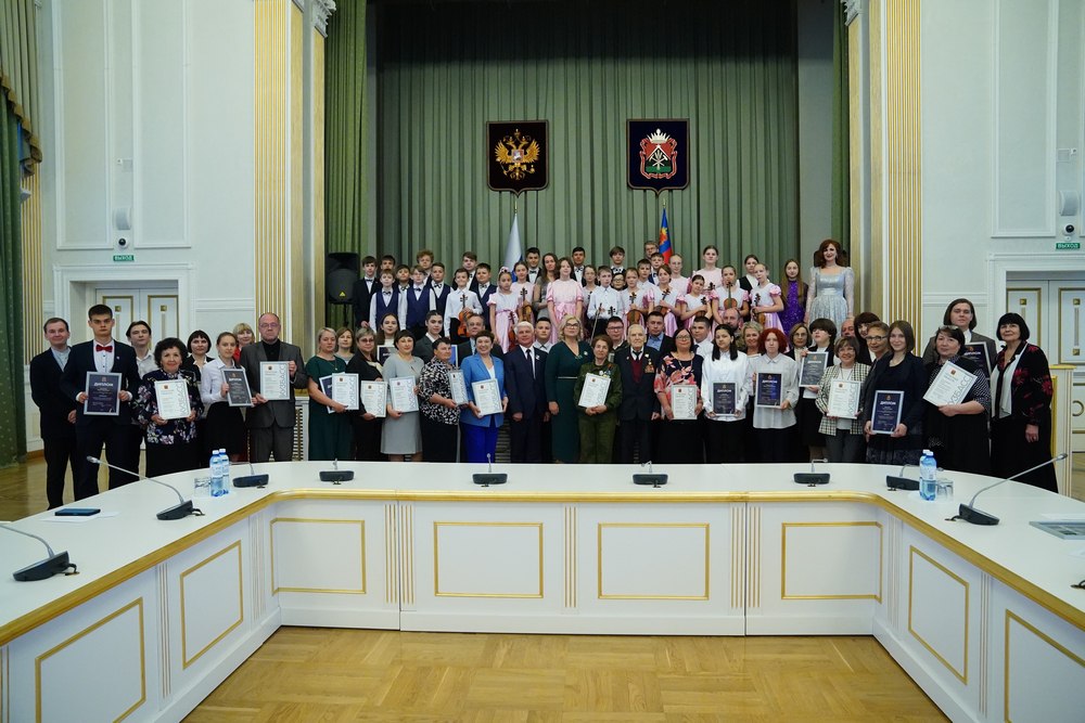 23 школьника и студента получили награду за конкурс «Юный архивист»
