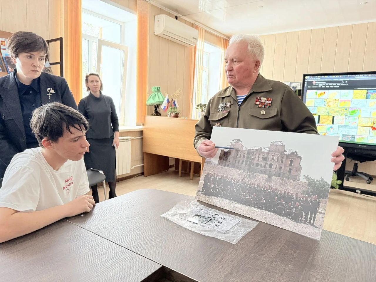 Образовательные организации Кузбасса провели серию мероприятий к 37-й годовщине вывода советских войск из Афганистана