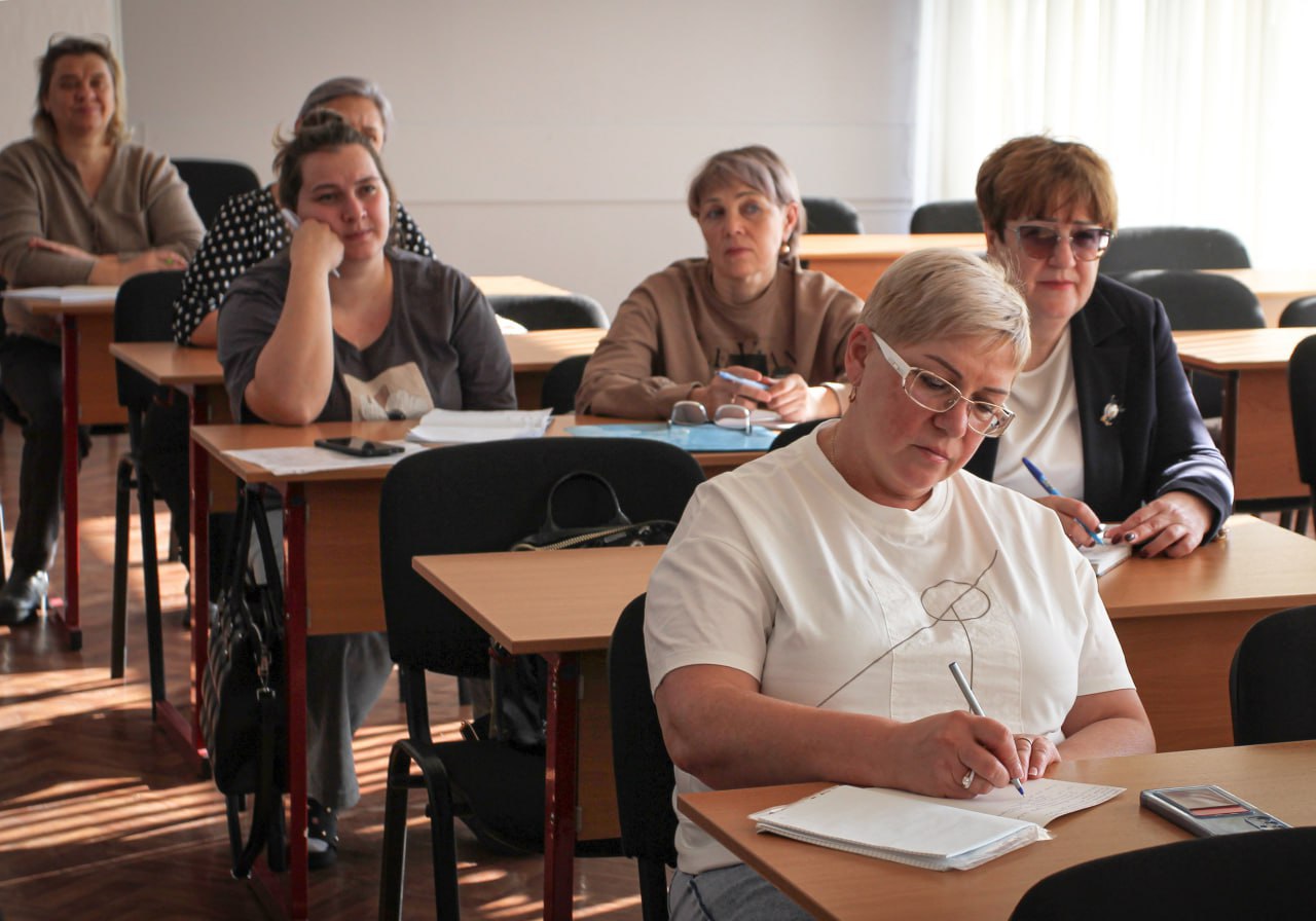 В Институте развития образования Кузбасса стартовал курс «Психолого-педагогическое сопровождение детей и семей участников СВО»
