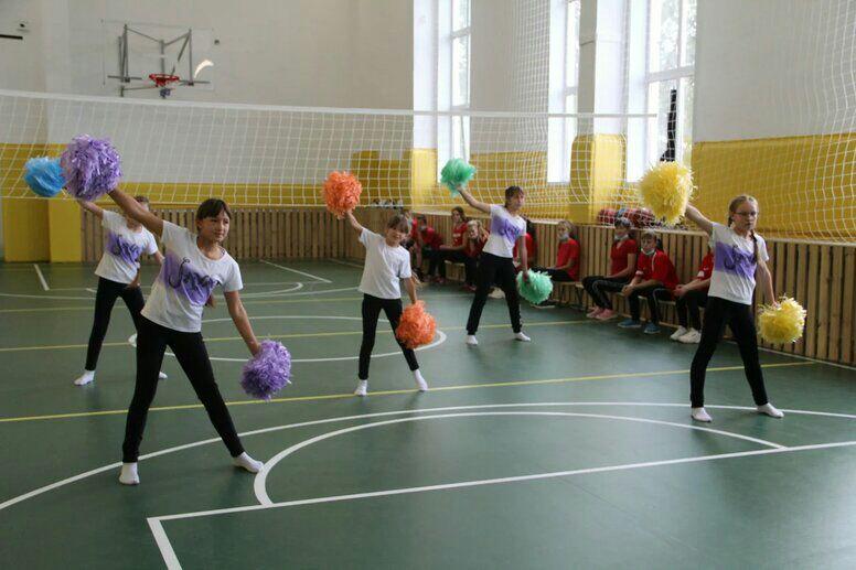 Более 200 школьников Крапивинского и Яйского округов теперь будут заниматься в обновленных спортзалах