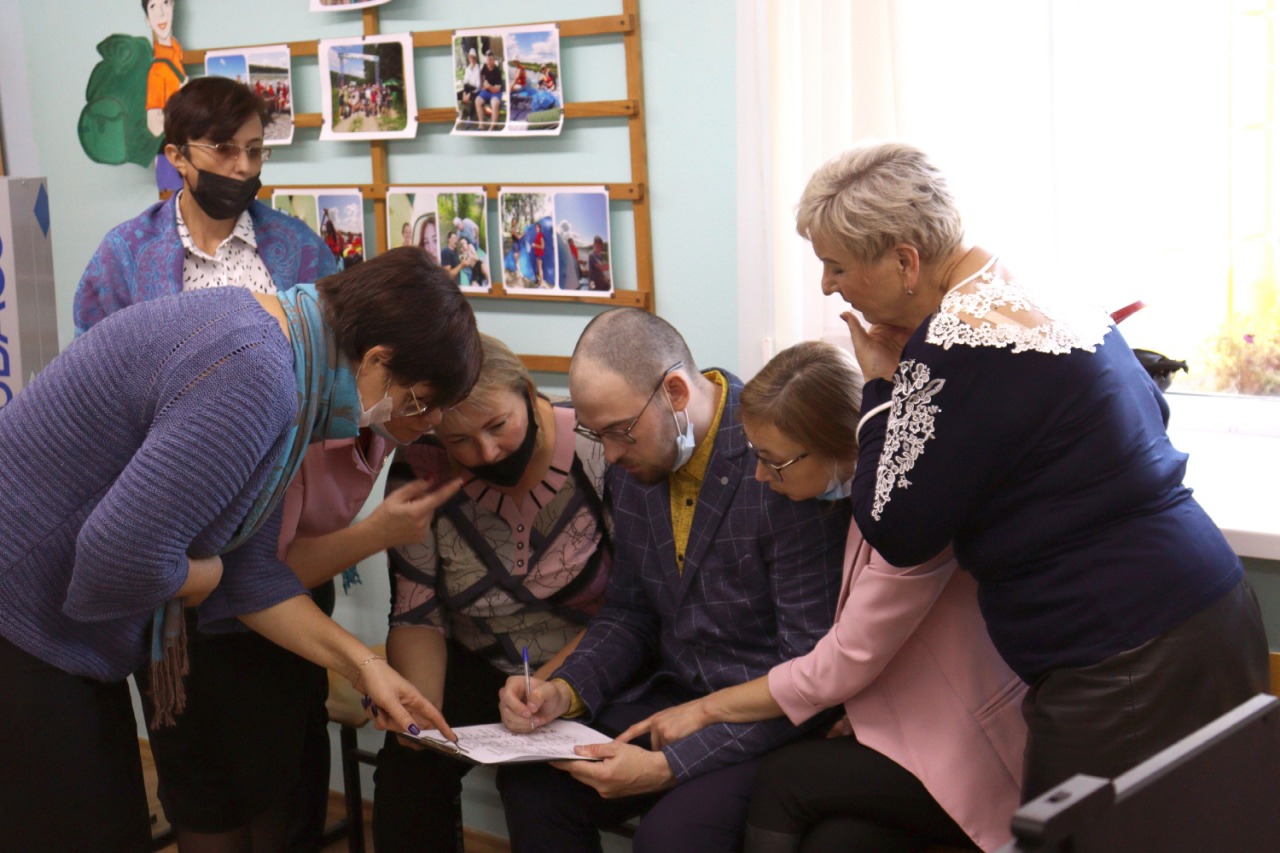 В Кузбассе прошел областной бенчмаркинг «Семья и учреждение дополнительного образования: грани сотрудничества» 