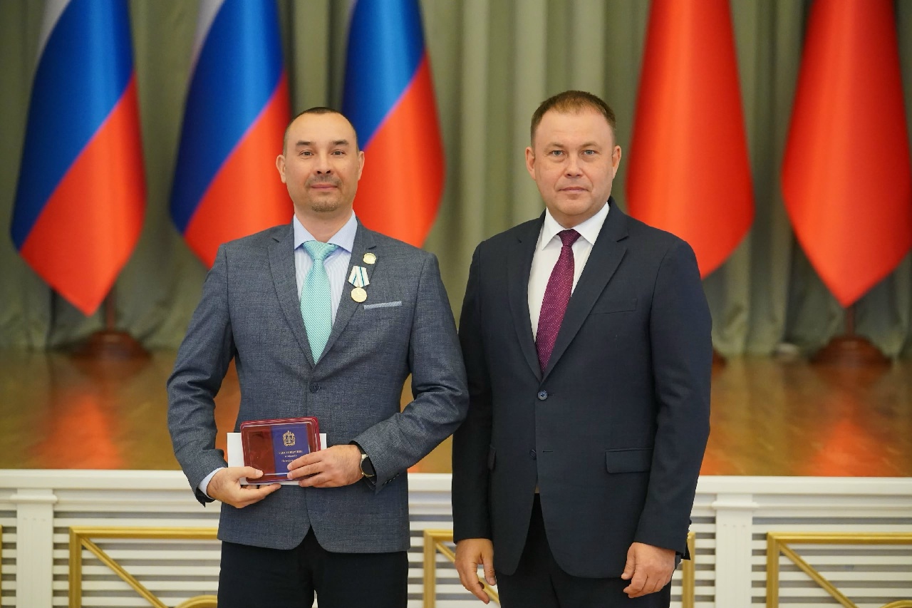 Директор школы из Кузбасса отправится в Китай для обмена опытом 	